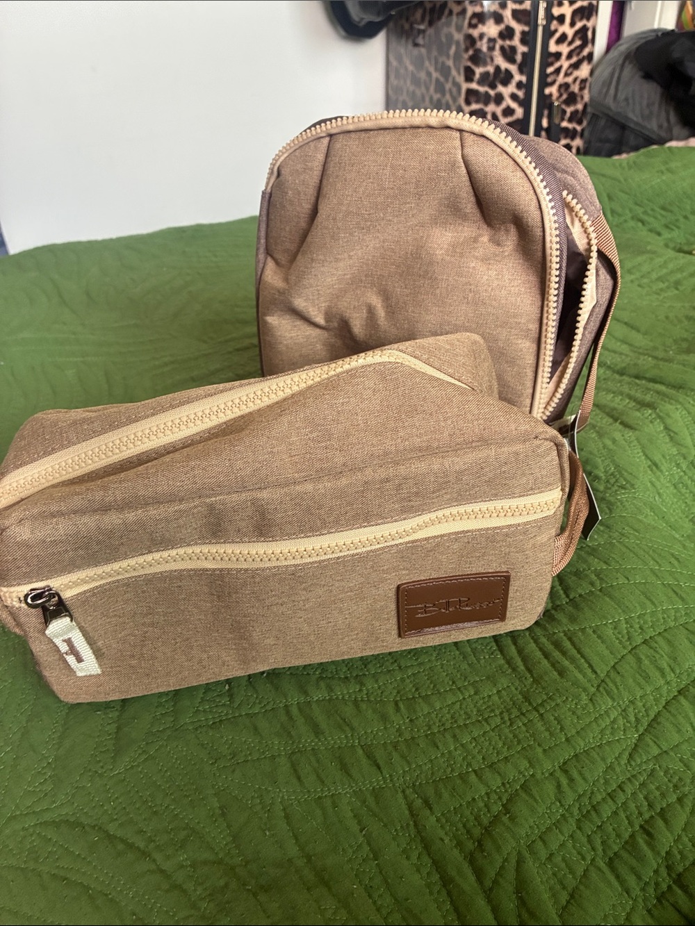Men's Canvas Dopp Kit Toiletry Bag in Brown and Tech case set by Bella Russo.NWT